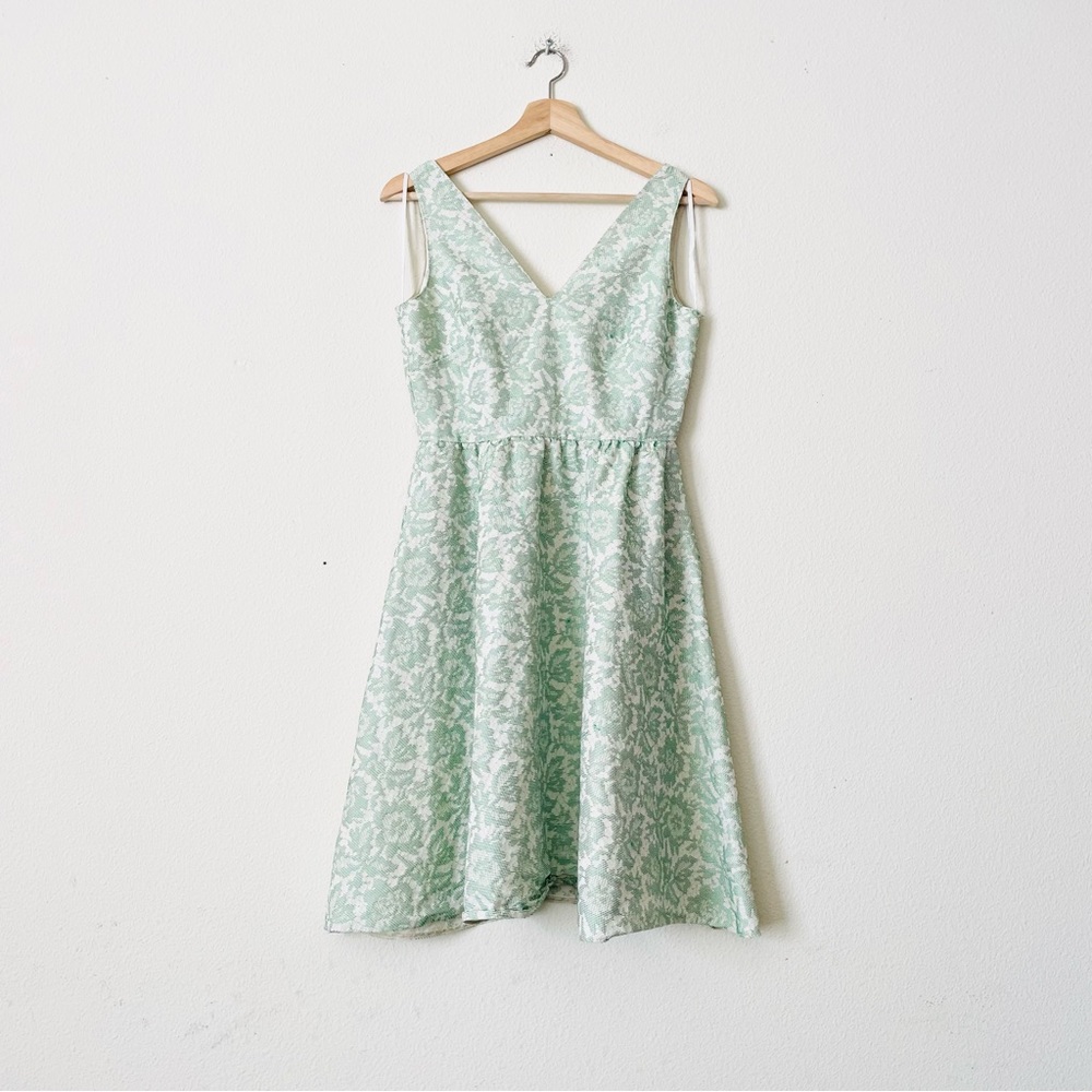 Valentino SIZE 6 green white floral Vneck Aline dress